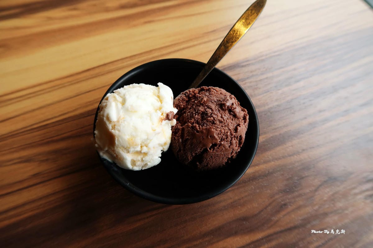 IMG_9215_調整大小 (2) IMG_9215_調整大小 (2)