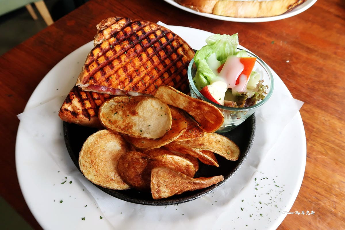 IMG_0157_調整大小 (2) IMG_0157_調整大小 (2)