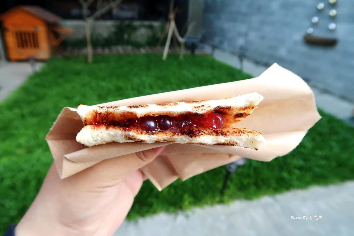 IMG_1137_調整大小 (2) IMG_1137_調整大小 (2)