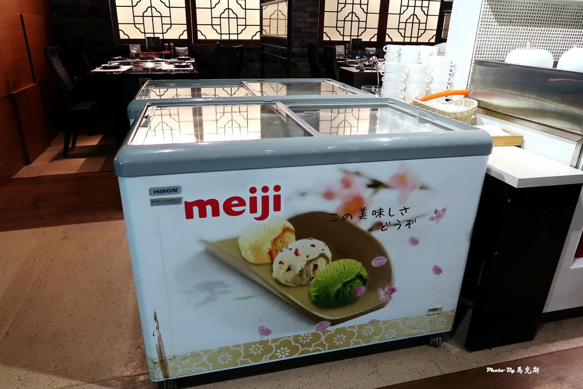 冰淇淋有有名的明治及聖堤亞 公益路燒烤火鍋推薦