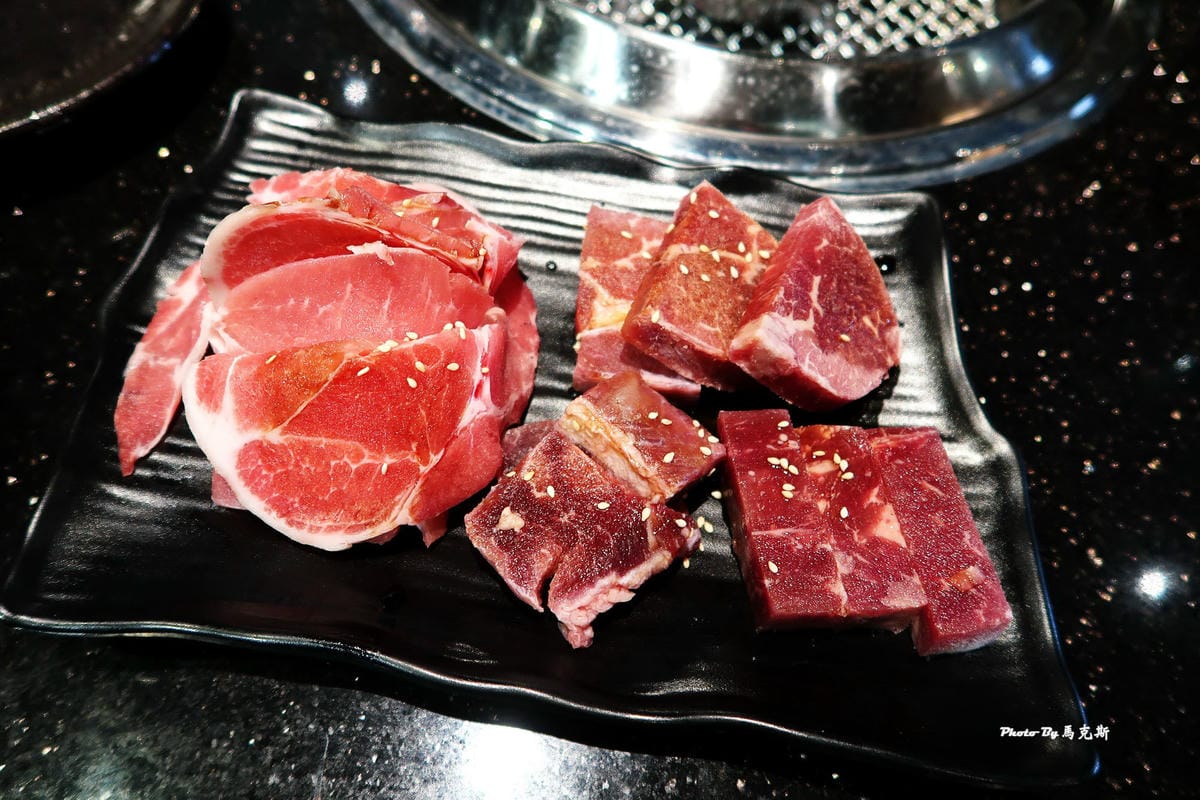 各式肉品無限吃到飽 公益路燒烤火鍋推薦