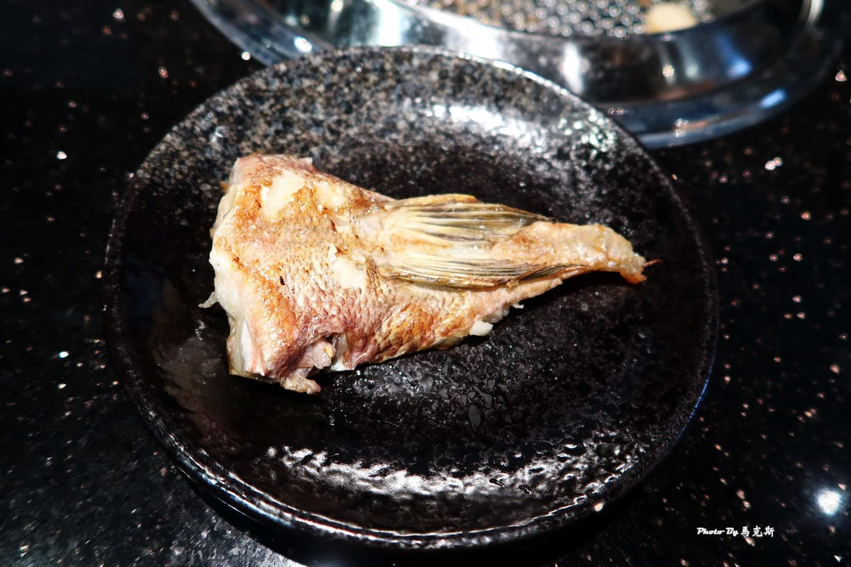 魚下巴肉質鮮嫩必點! 台中公益路吃到飽推薦