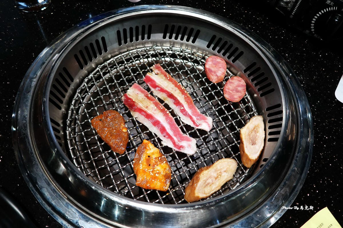 無煙設計吃起來很舒適 台中公益路吃到飽推薦