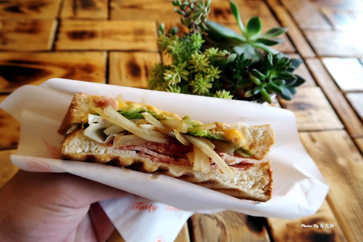 IMG_4575_調整大小 (2) IMG_4575_調整大小 (2)