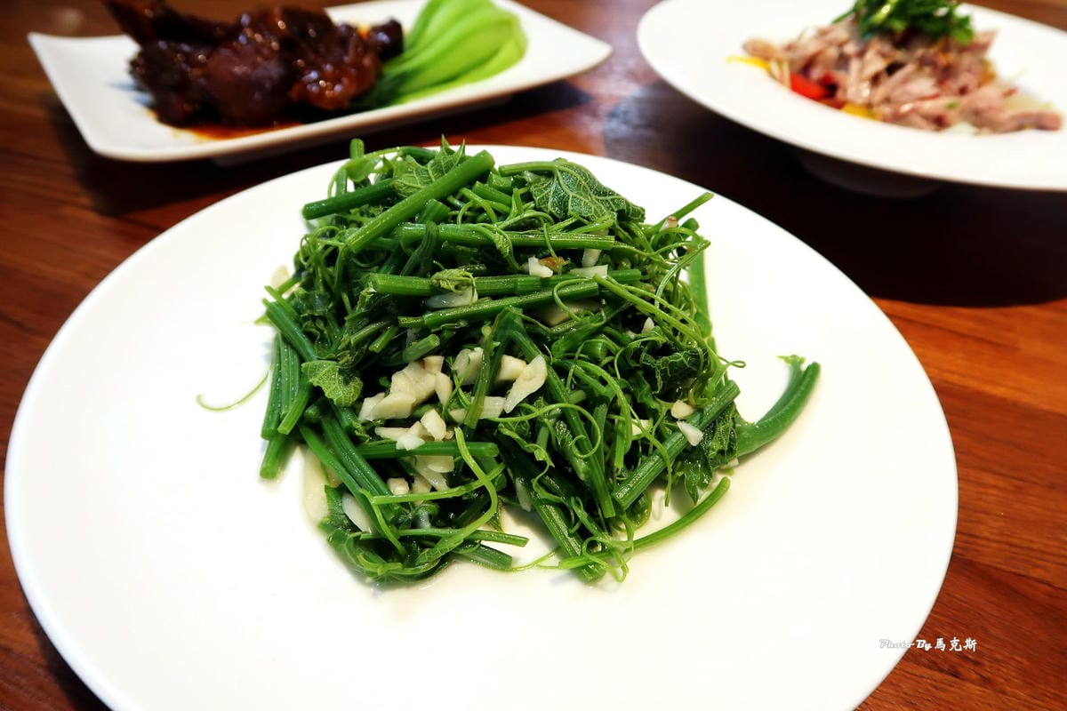 爆香炒過的龍鬚菜好吃又營養,是必點的菜色 台中熱炒推薦-餐點介紹