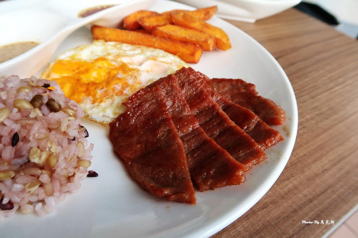 IMG_7985_調整大小 (2) IMG_7985_調整大小 (2)