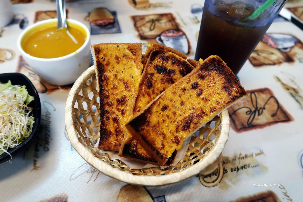 IMG_7525_調整大小 (2) IMG_7525_調整大小 (2)