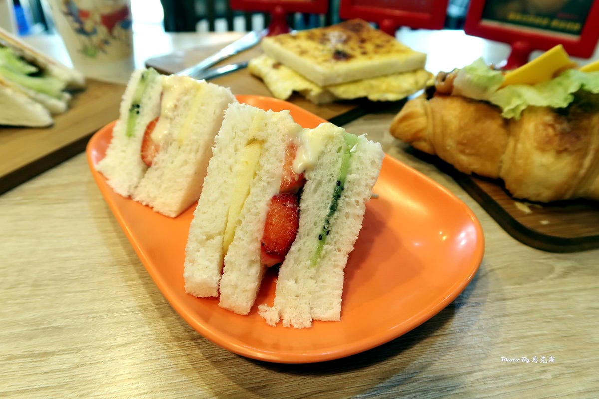 IMG_5358_調整大小 (2) IMG_5358_調整大小 (2)