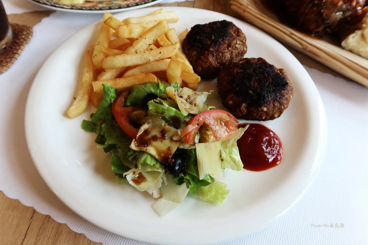 IMG_3889_調整大小 (2) IMG_3889_調整大小 (2)