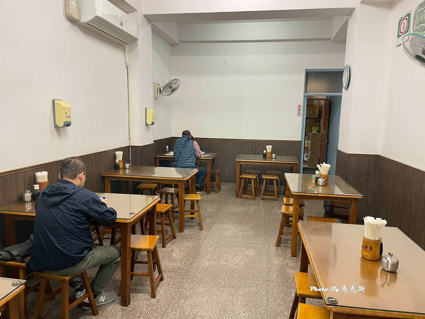 【南投市美食推薦】彬台南擔仔麵|在地隱藏版的平價美味 還有賣生魚片 晚餐宵夜選擇好去處|外帶|藍田書院|南投菜市場|(2026年更新菜單) - 第4張圖 【南投市美食推薦】彬台南擔仔麵|在地隱藏版的平價美味 還有賣生魚片 晚餐宵夜選擇好去處|外帶|藍田書院|南投菜市場|(2026年更新菜單)