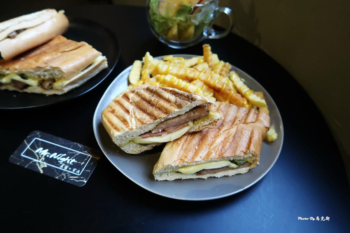 IMG_9385_調整大小 (2) IMG_9385_調整大小 (2)