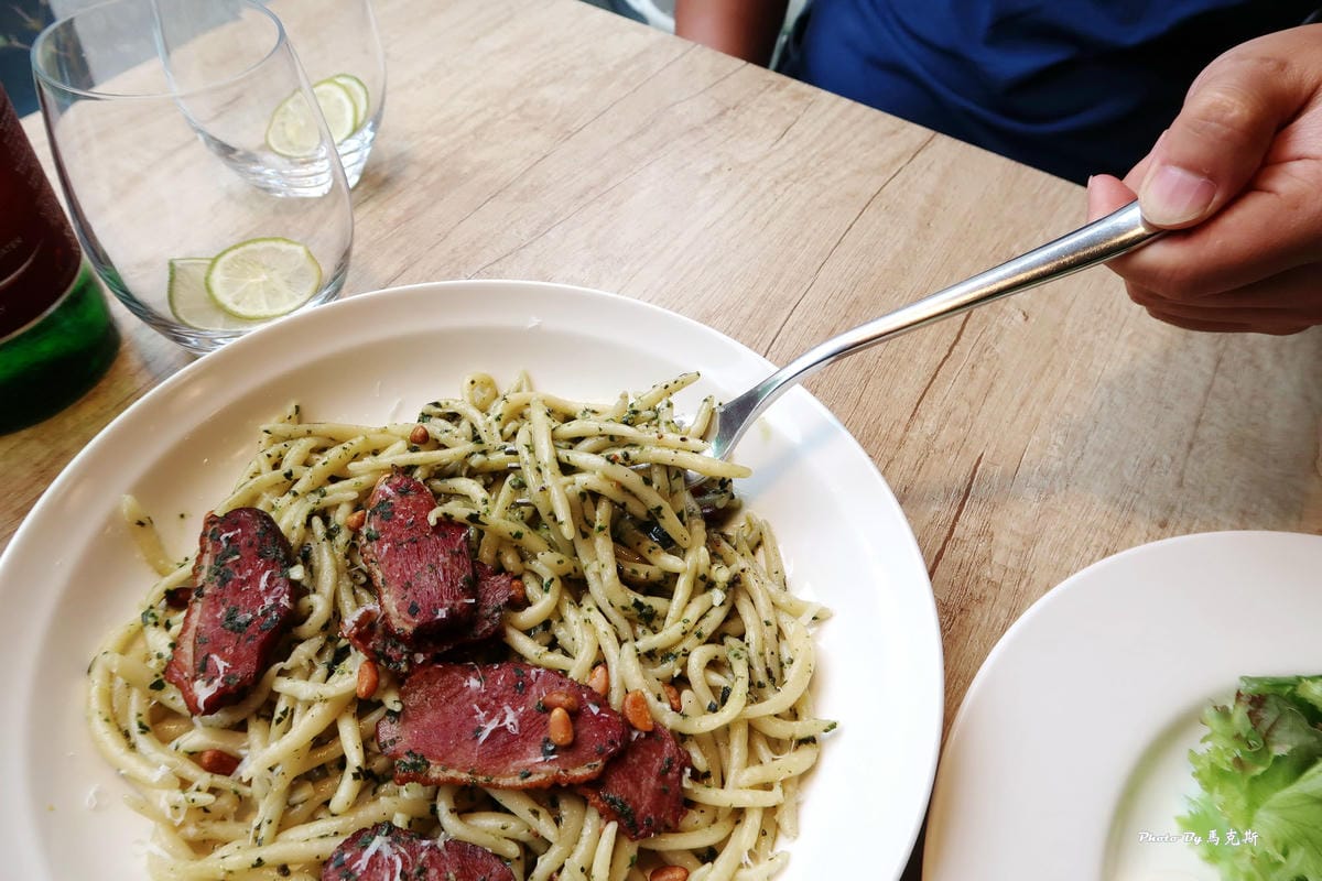 IMG_0195_調整大小 (2) IMG_0195_調整大小 (2)