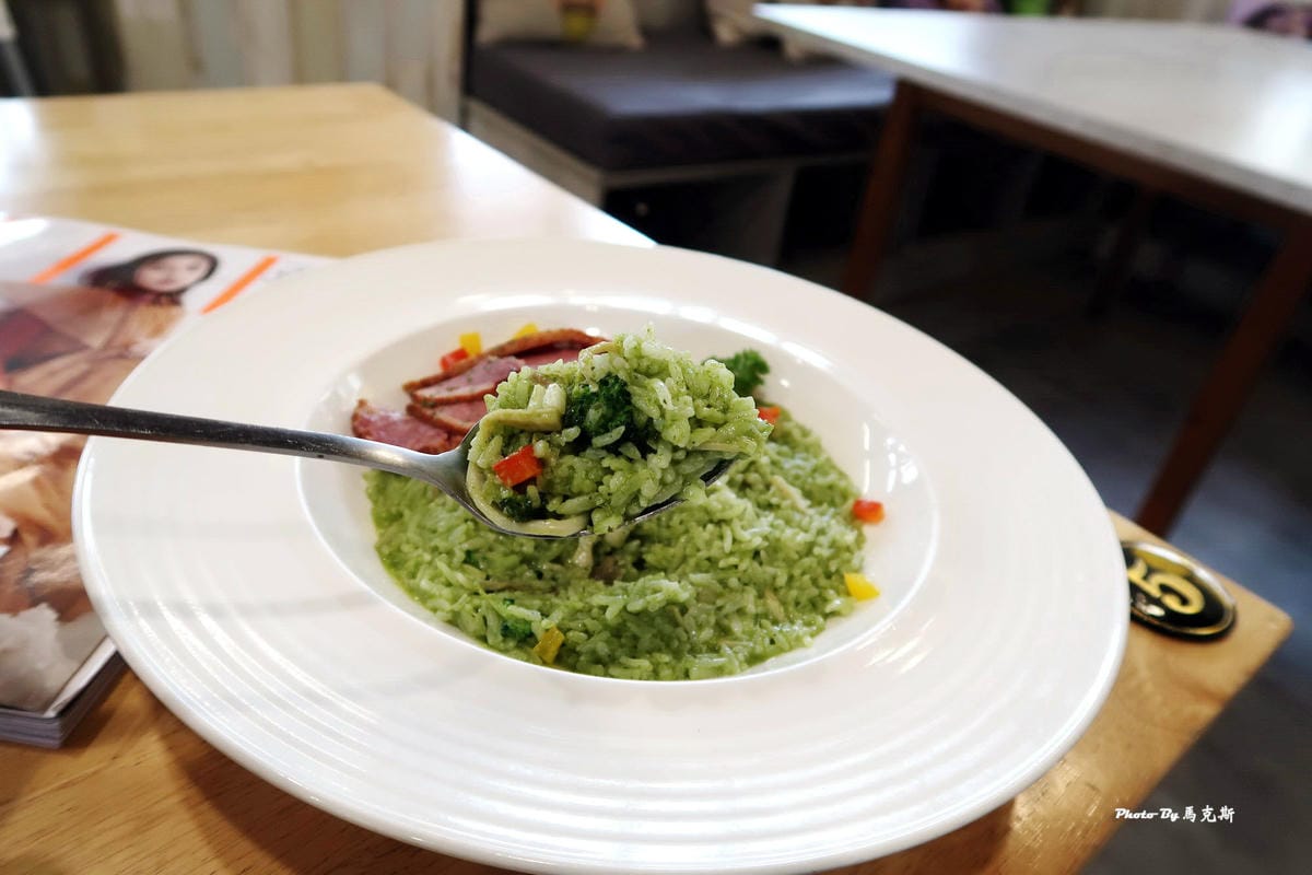 IMG_0574_調整大小 (2) IMG_0574_調整大小 (2)