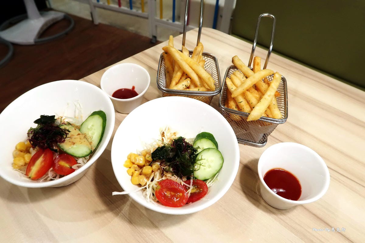 IMG_7555_調整大小 (2) IMG_7555_調整大小 (2)