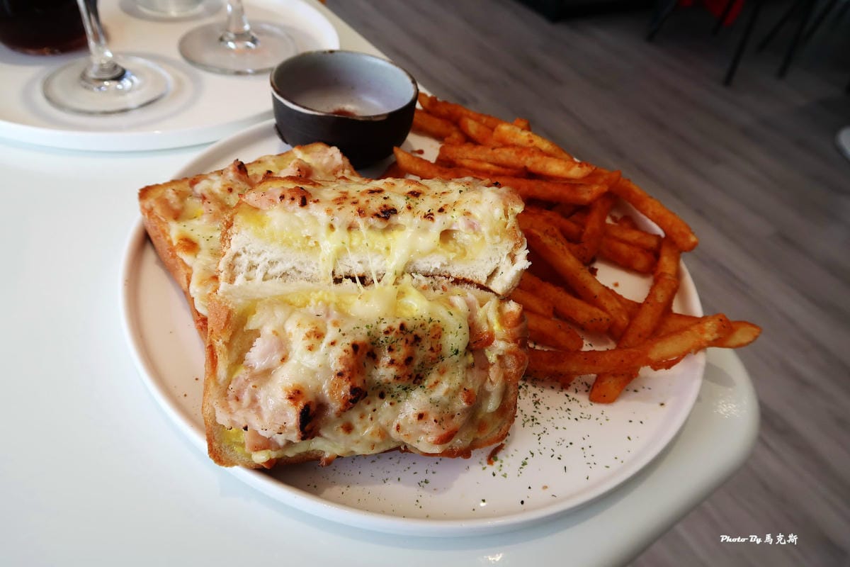 IMG_0328_調整大小 (2) IMG_0328_調整大小 (2)