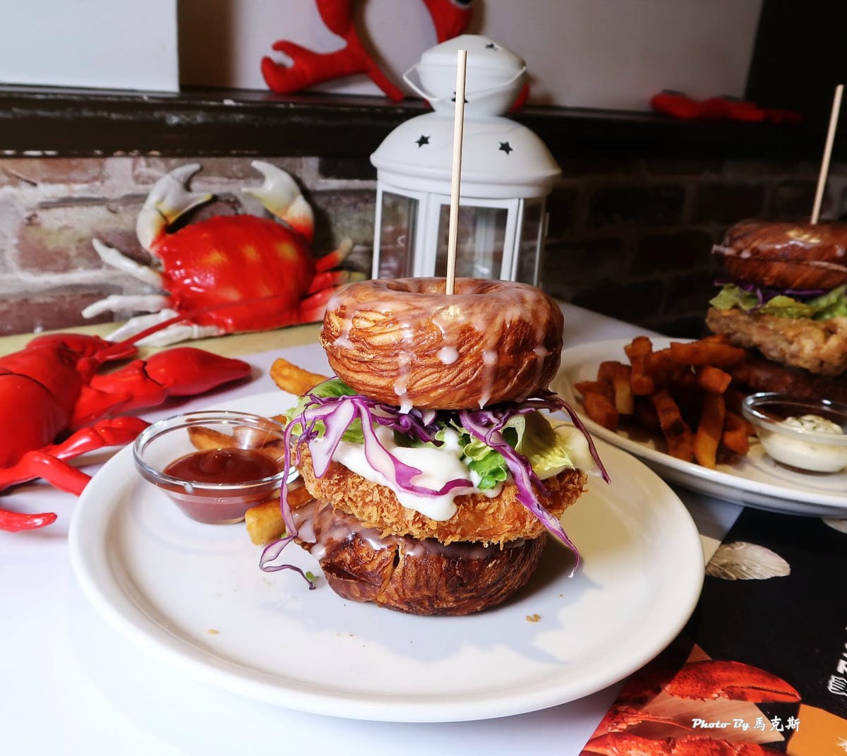 台中西區美食｜Fidèle妃黛美式海鮮餐廳。超浮誇霸氣手抓海