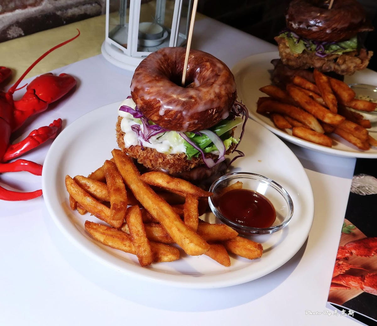 台中西區美食｜Fidèle妃黛美式海鮮餐廳。超浮誇霸氣手抓海