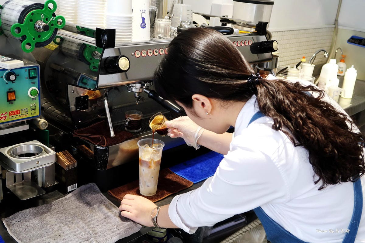 /tmp/phpipStSK /tmp/phpipStSK