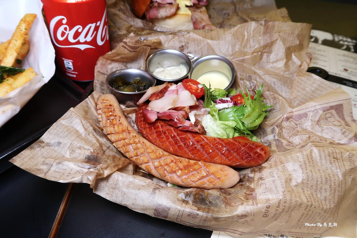 /tmp/phpxHmz9G /tmp/phpxHmz9G