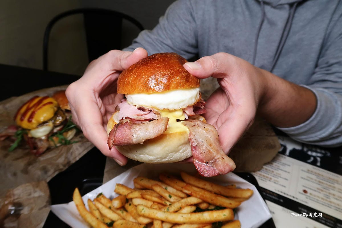 /tmp/phpu1m9cJ /tmp/phpu1m9cJ