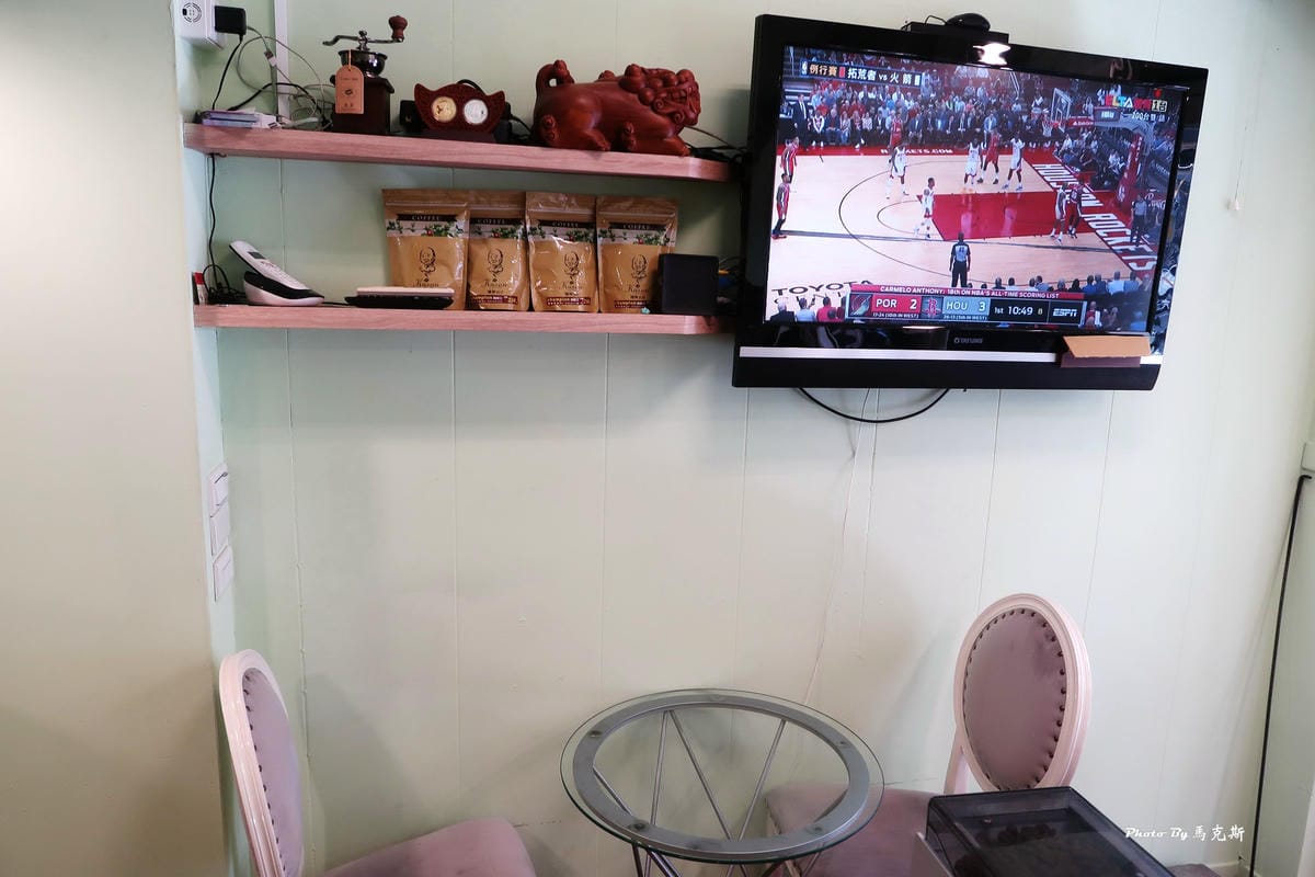 /tmp/phpuHX8pc /tmp/phpuHX8pc