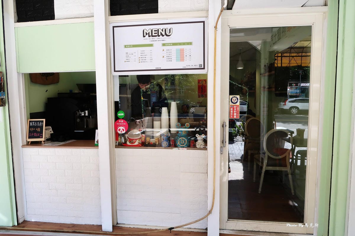 /tmp/phpO2HAKb /tmp/phpO2HAKb