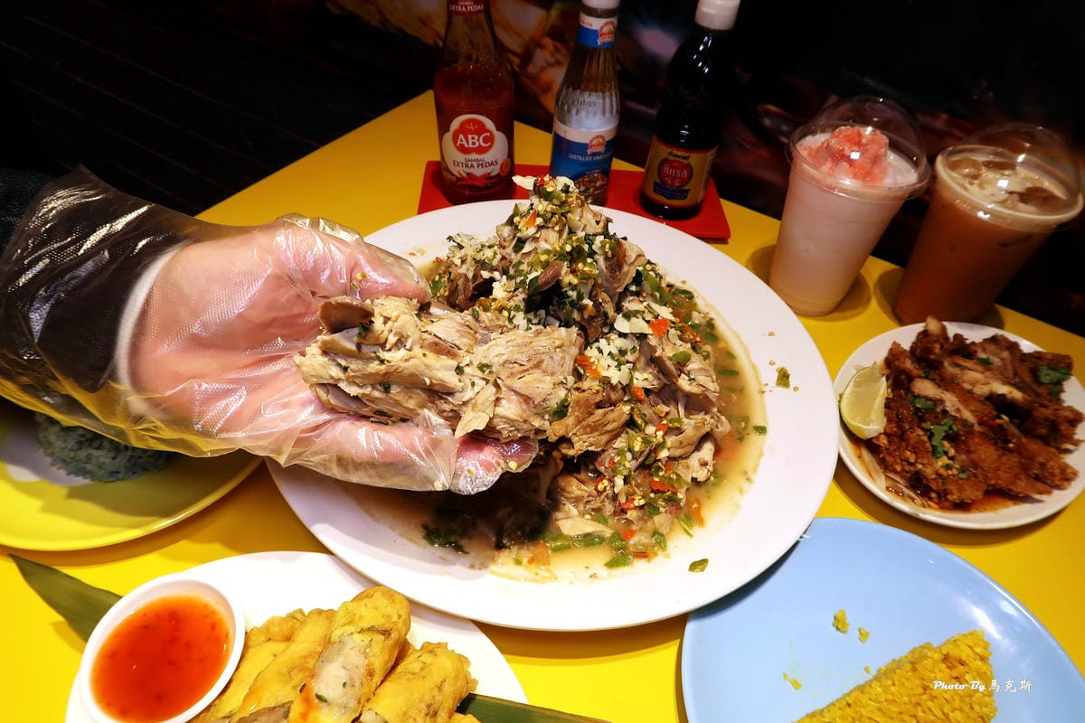 【台中逢甲美食推薦】泰辛火山排骨|泰國曼谷夜市超人市平價美食 【台中逢甲美食推薦】泰辛火山排骨|泰國曼谷夜市超人市平價美食