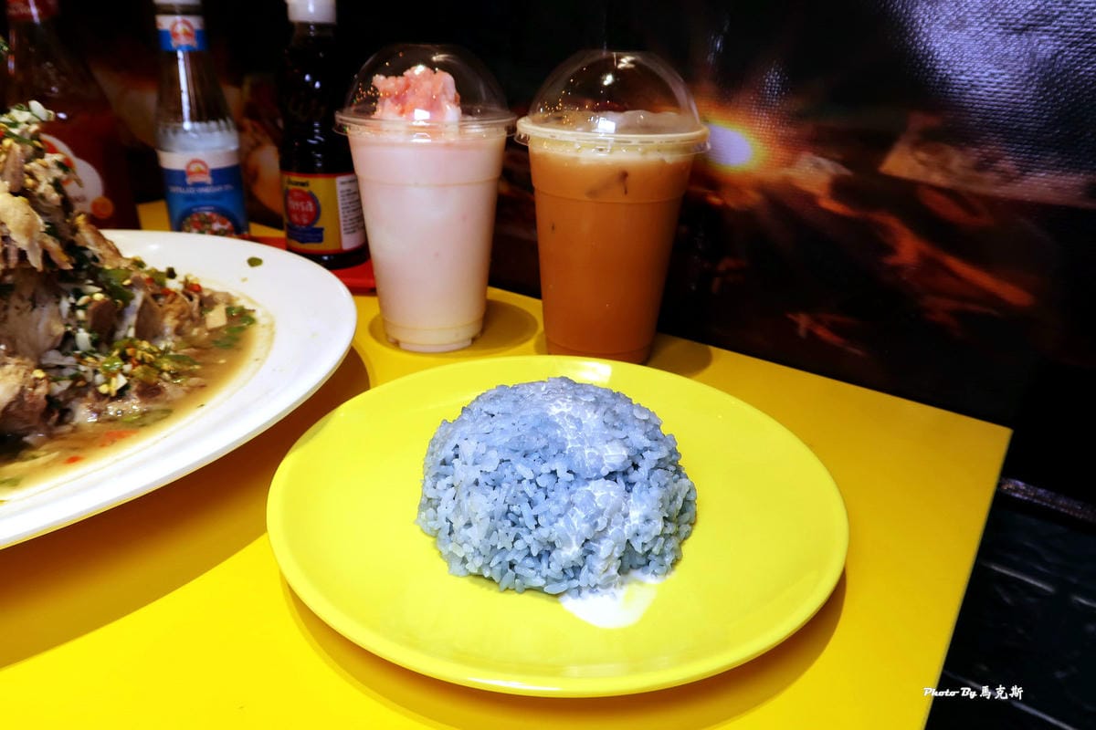 【台中逢甲美食推薦】泰辛火山排骨|泰國曼谷夜市超人市平價美食 【台中逢甲美食推薦】泰辛火山排骨|泰國曼谷夜市超人市平價美食