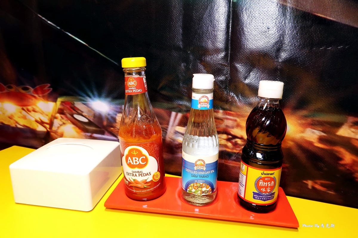 【台中逢甲美食推薦】泰辛火山排骨｜泰國曼谷夜市超人市平價美食