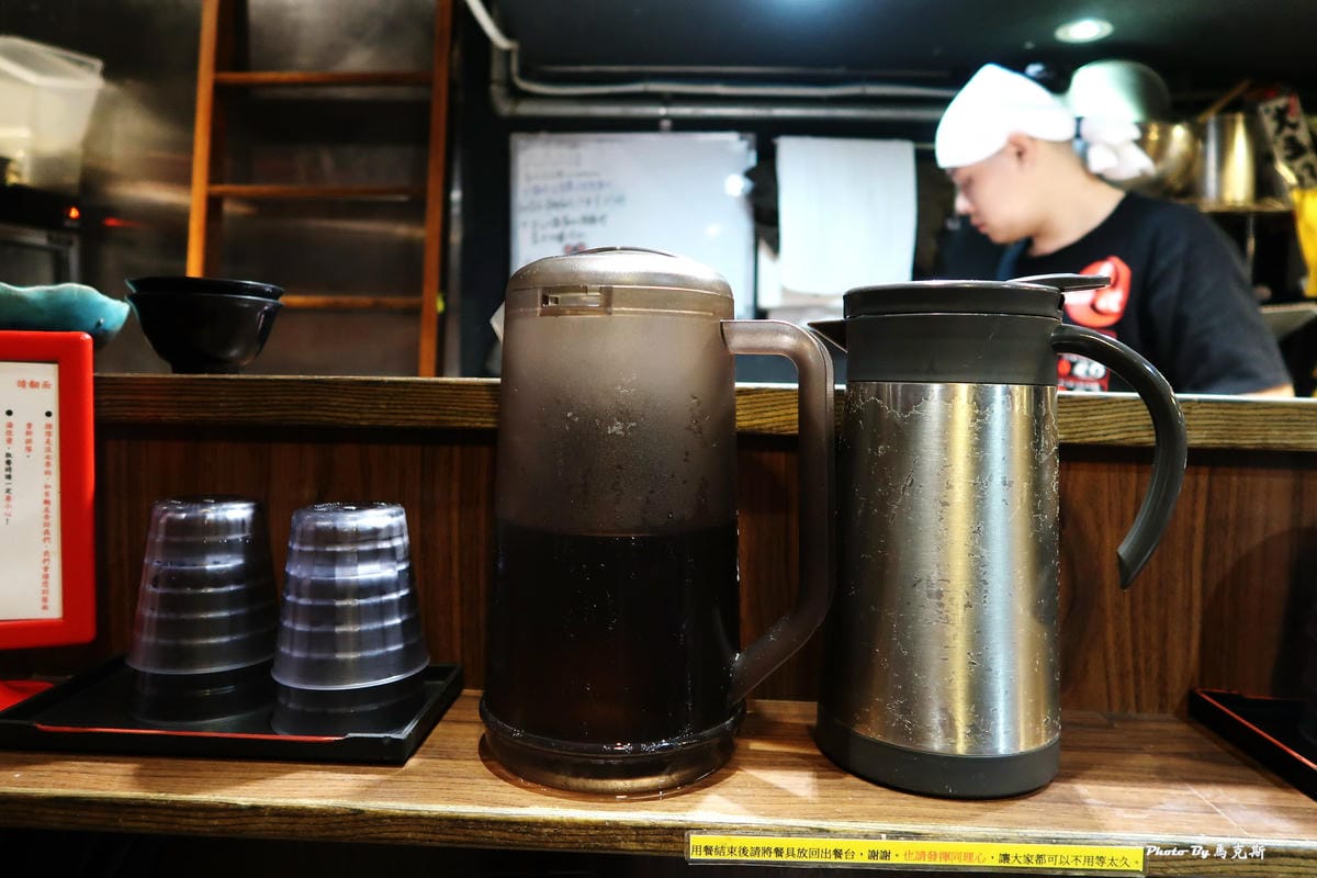 /tmp/phpXy6AOn /tmp/phpXy6AOn