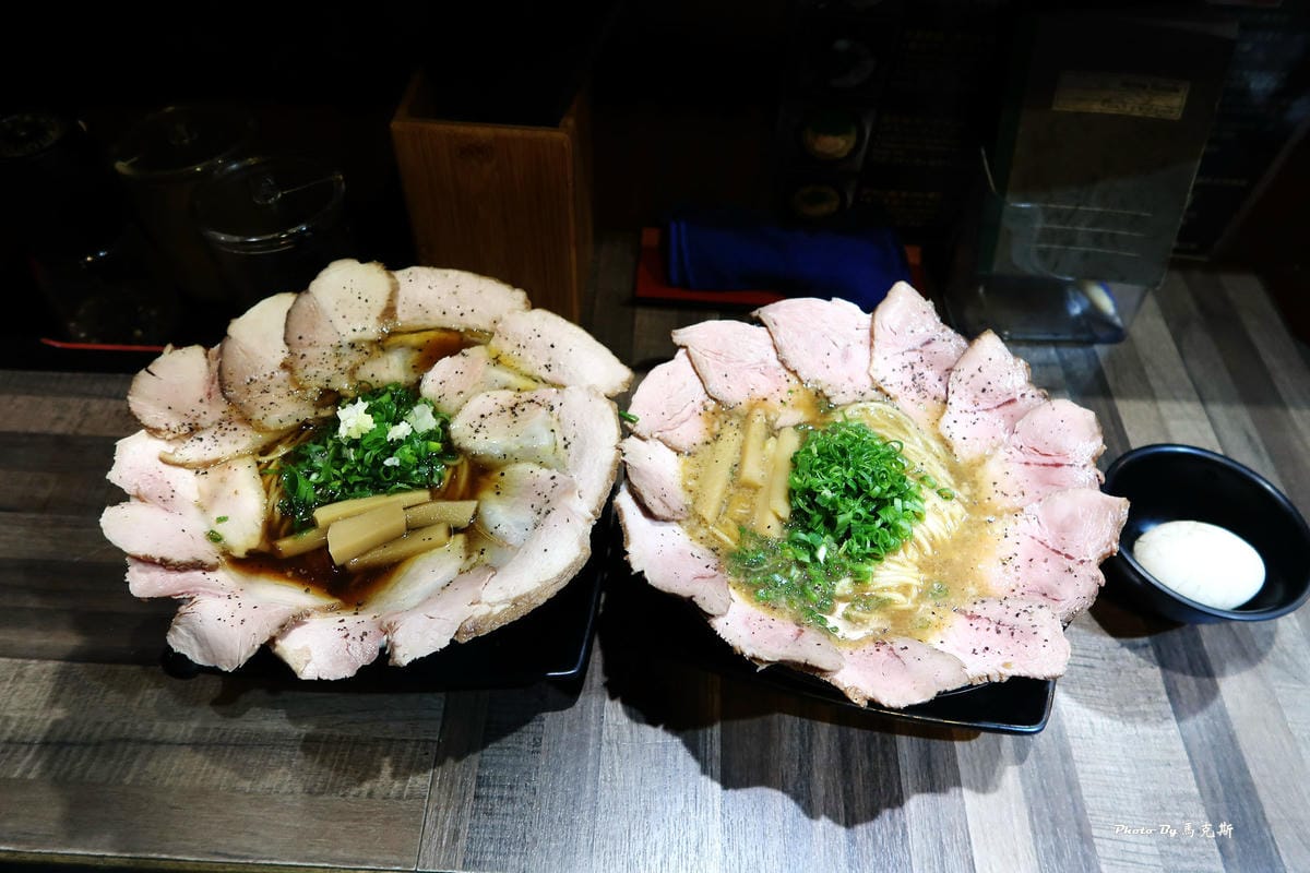 /tmp/phpQBrTC3 /tmp/phpQBrTC3