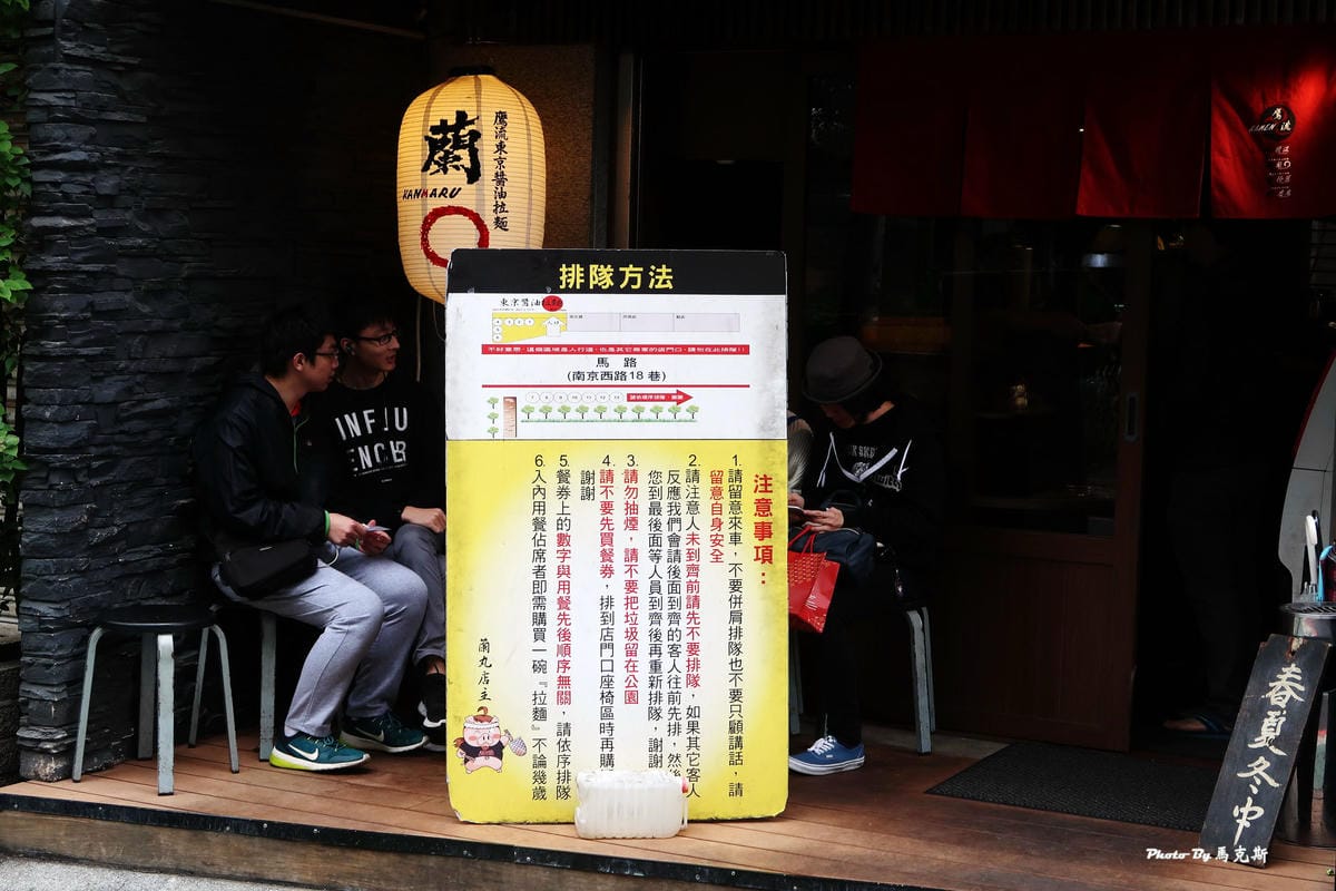 /tmp/phppeG9ML /tmp/phppeG9ML