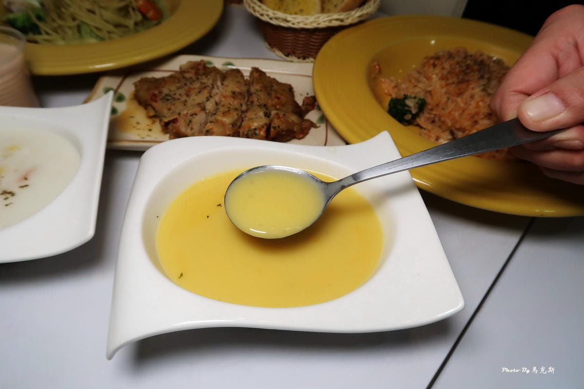 /tmp/phpmTtwSn /tmp/phpmTtwSn