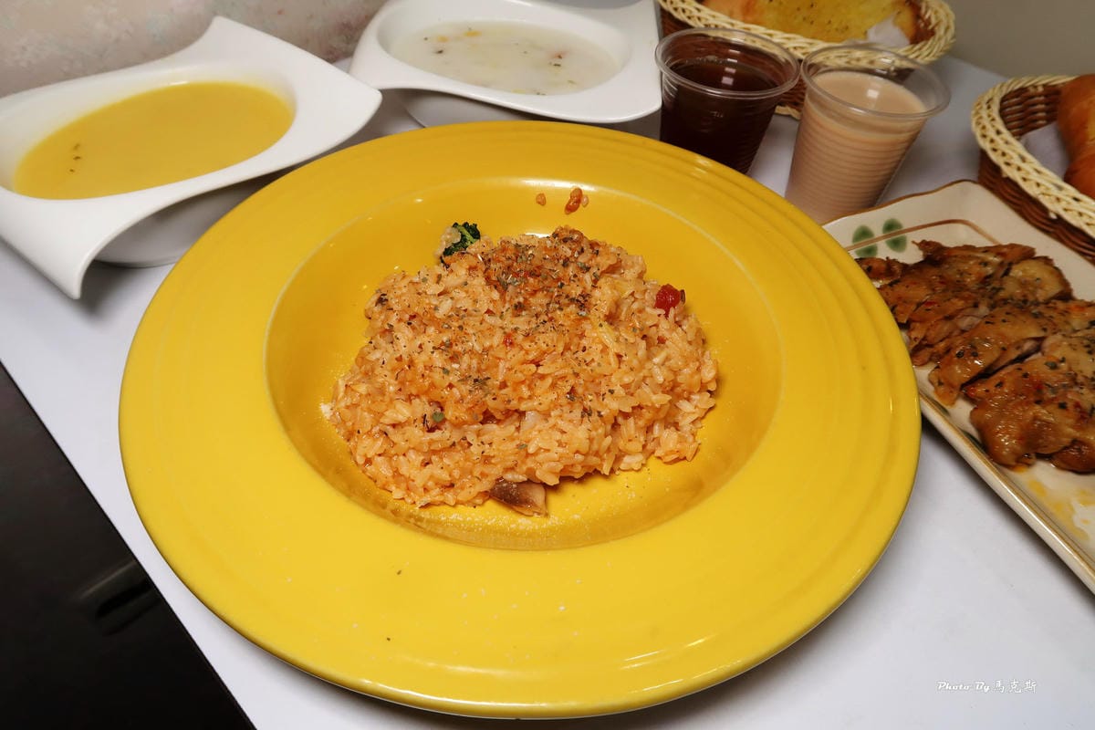 /tmp/phpcPFtwi /tmp/phpcPFtwi