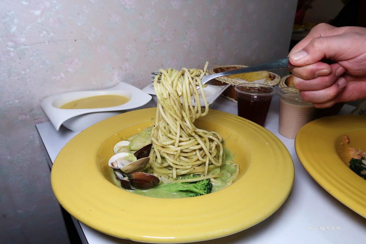 /tmp/php7Qs7WL /tmp/php7Qs7WL