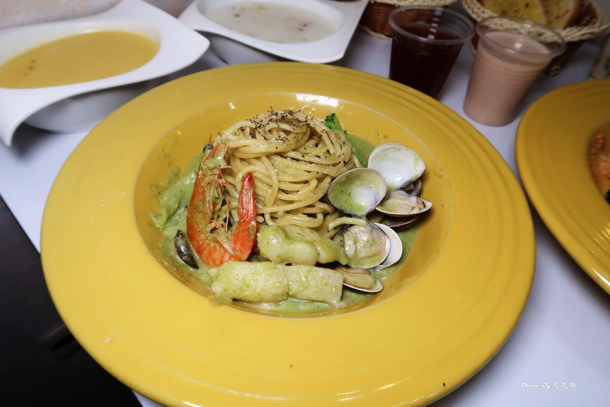 /tmp/phpqR4xsu /tmp/phpqR4xsu