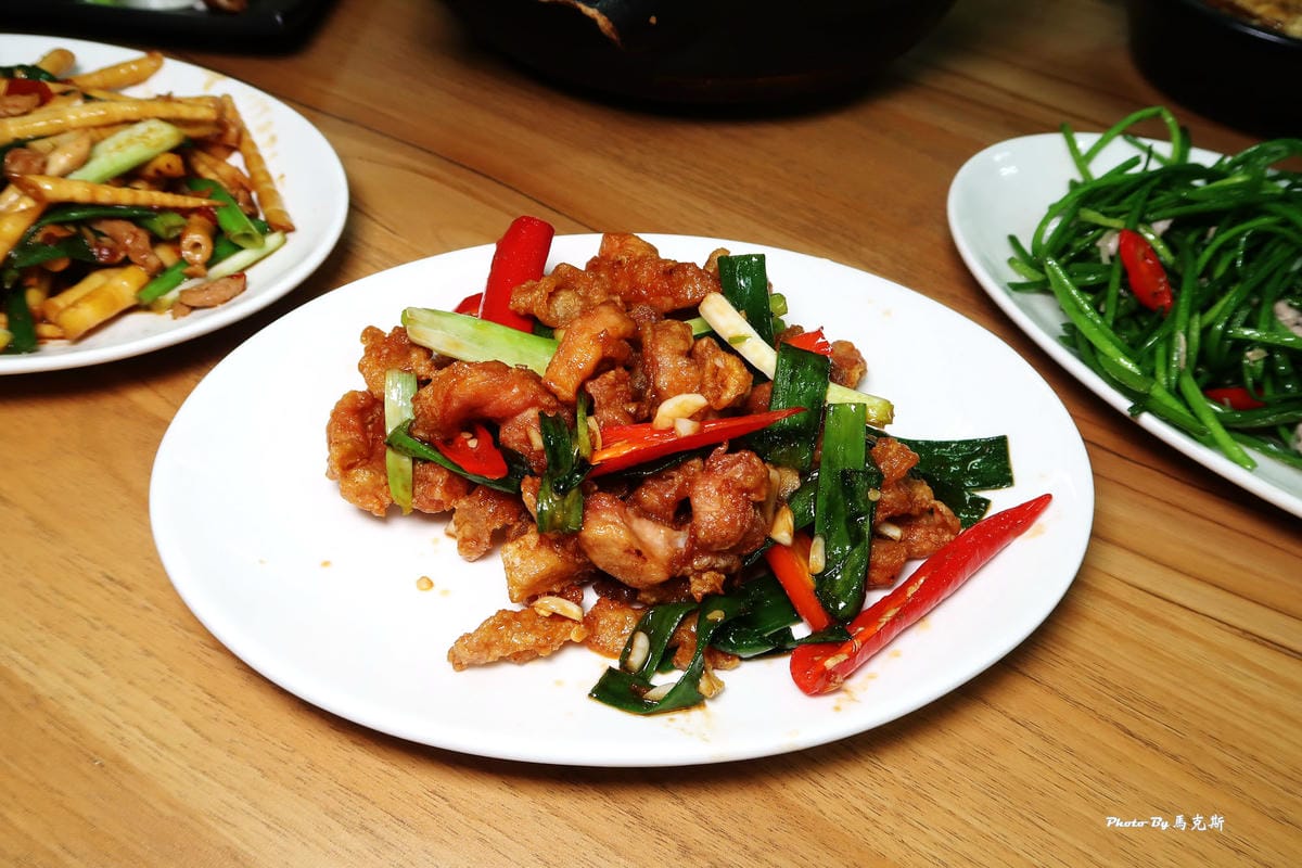 【台中豐原美食推薦】ㄎㄠ一杯臺灣菜專門店|在地超人氣快炒店 【台中豐原美食推薦】ㄎㄠ一杯臺灣菜專門店|在地超人氣快炒店