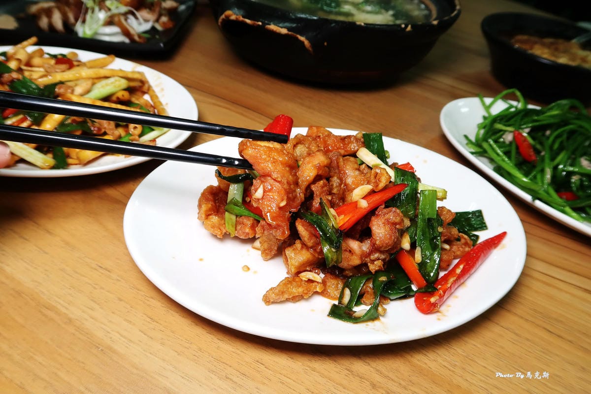 【台中豐原美食推薦】ㄎㄠ一杯臺灣菜專門店|在地超人氣快炒店 【台中豐原美食推薦】ㄎㄠ一杯臺灣菜專門店|在地超人氣快炒店