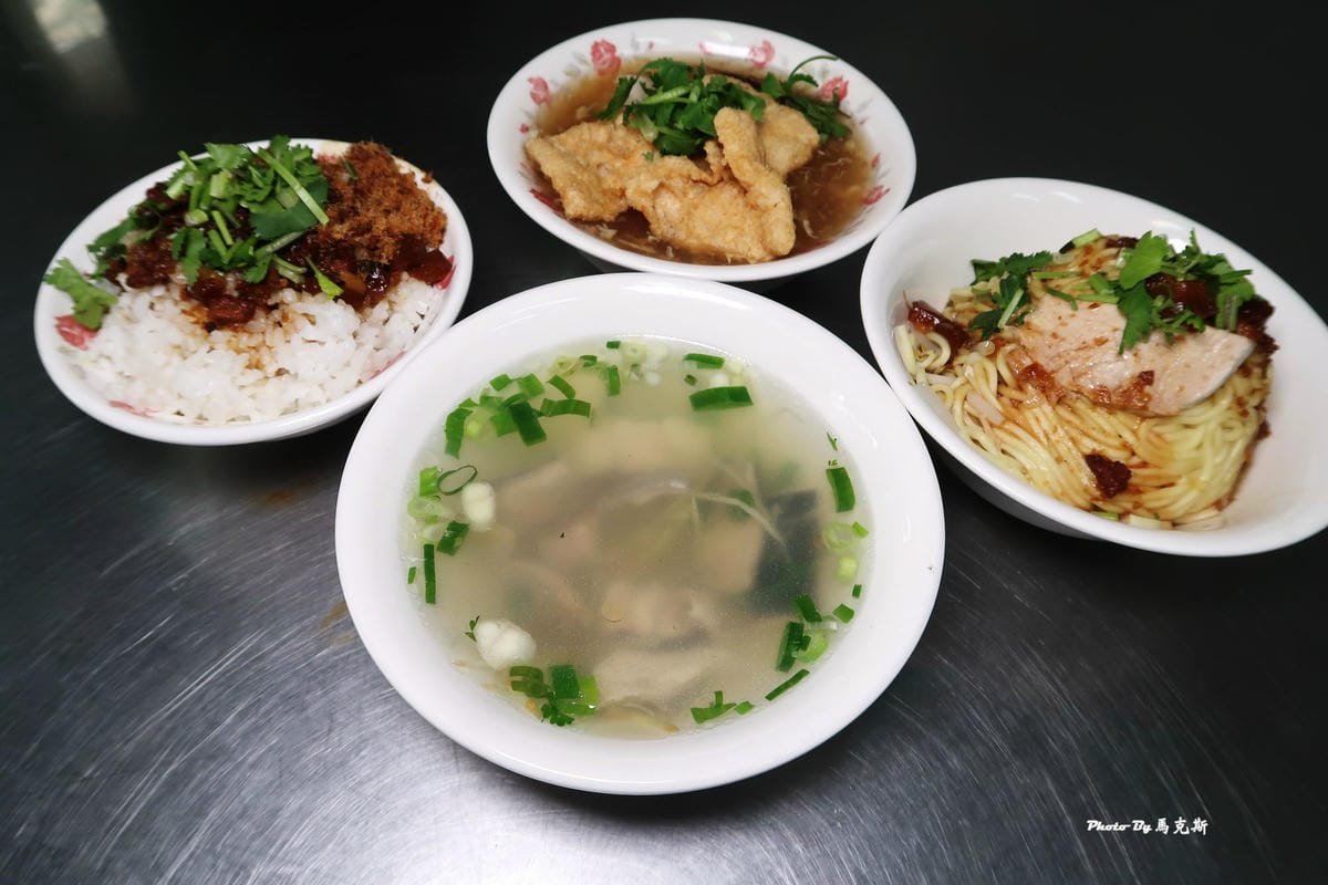 /tmp/php1gyQZR /tmp/php1gyQZR