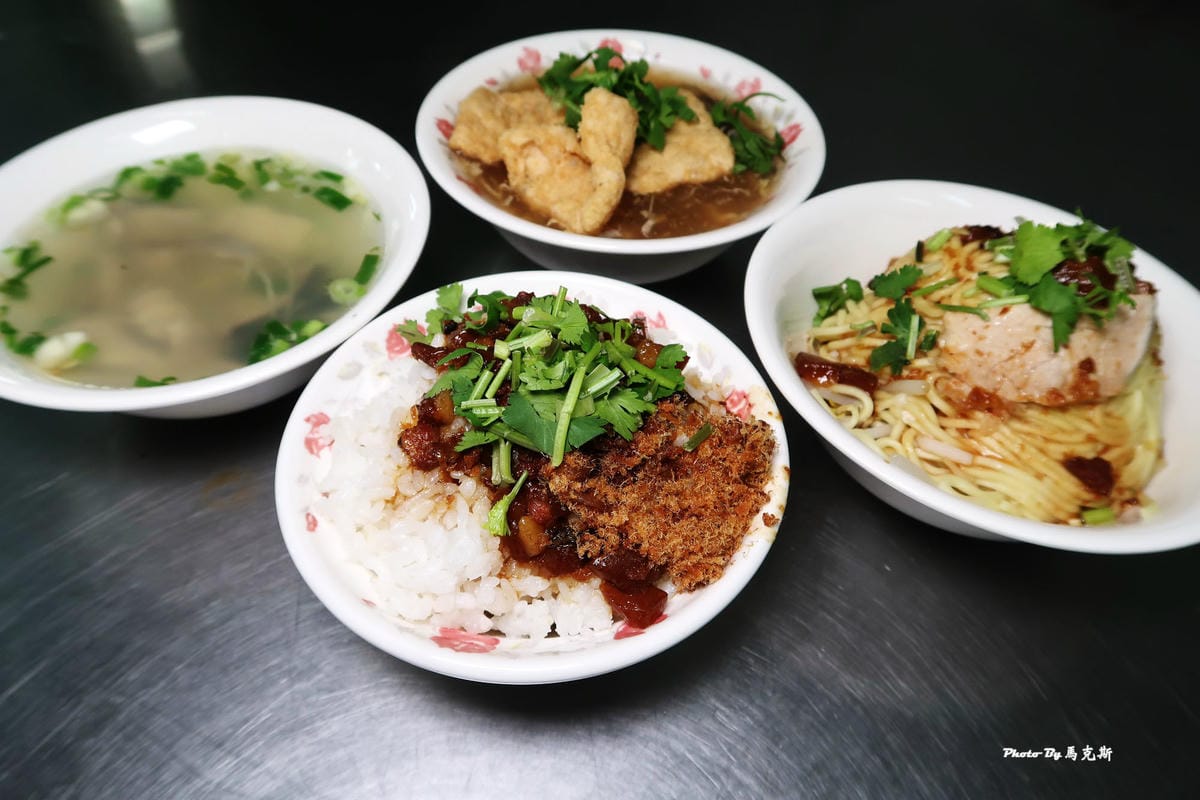 /tmp/phpOEXQyL /tmp/phpOEXQyL