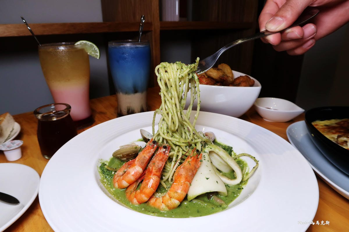 /tmp/phpfAUJHy /tmp/phpfAUJHy