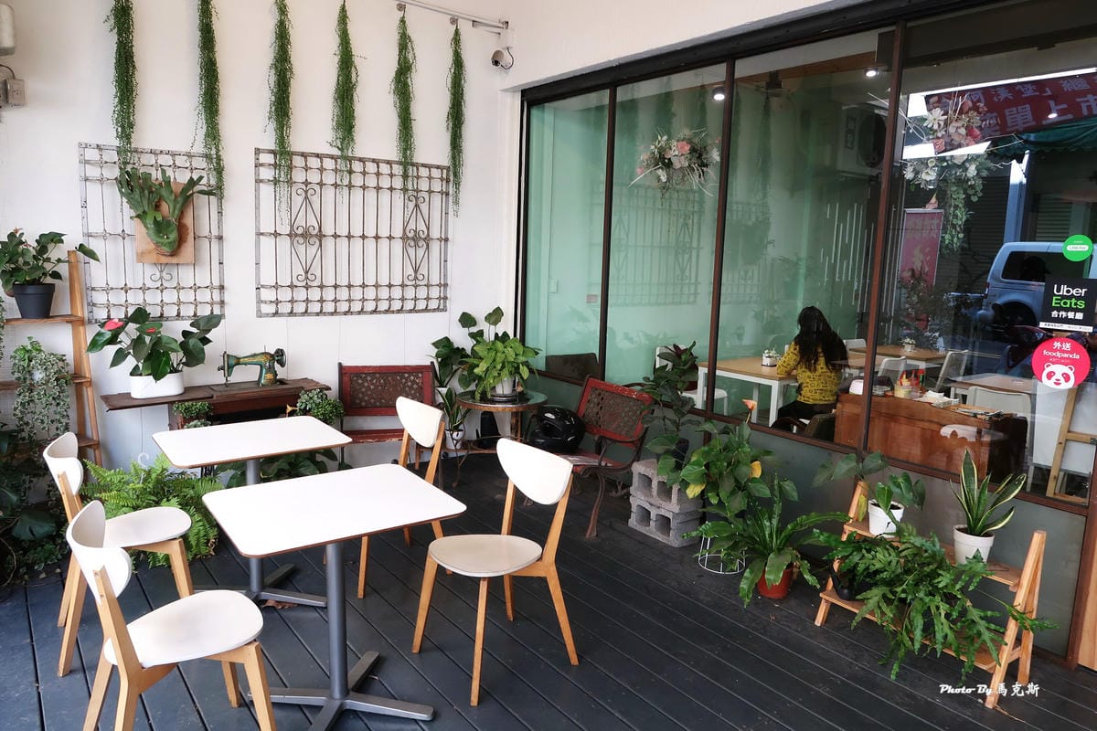 /tmp/phpwd67hw /tmp/phpwd67hw