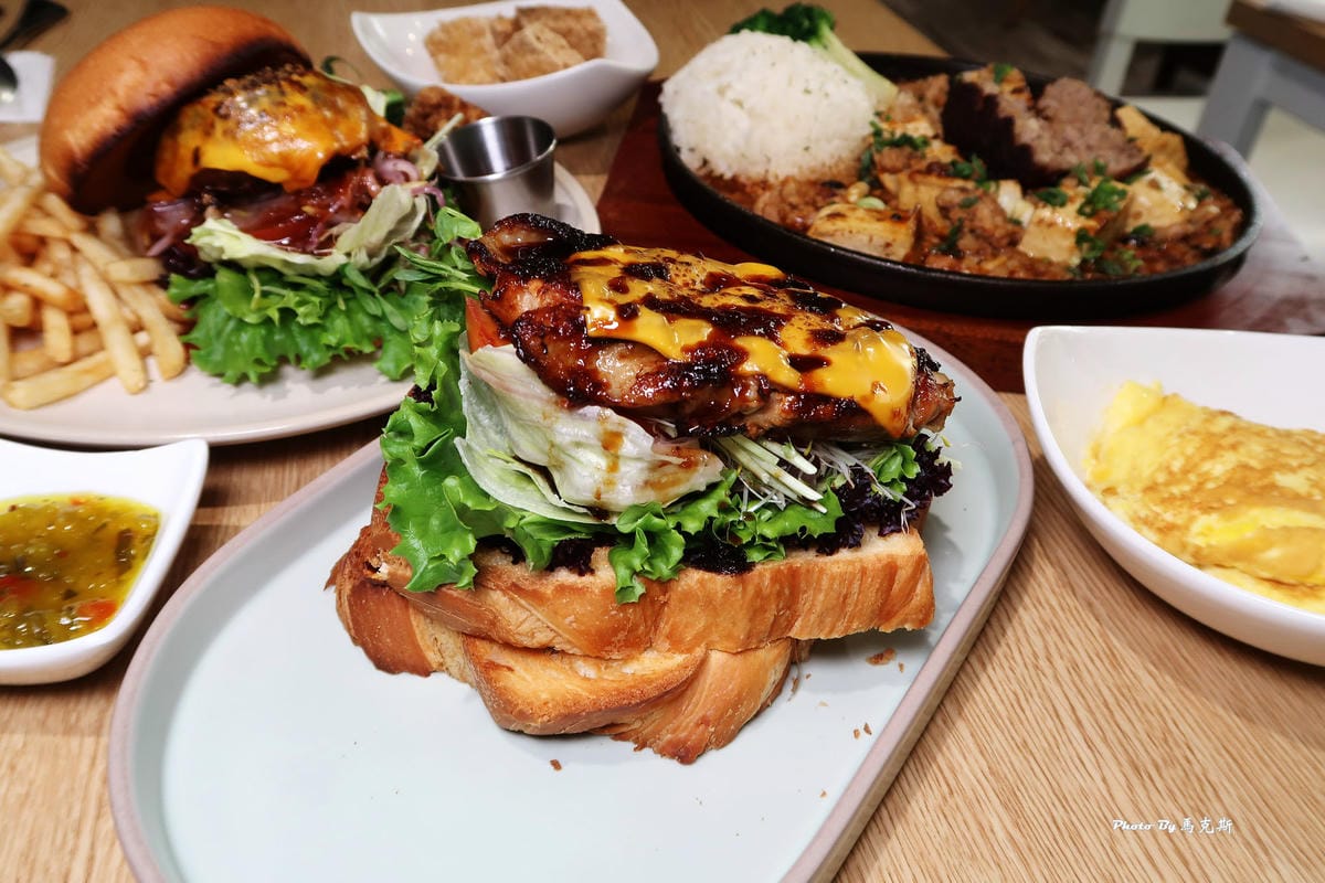 /tmp/phpLORw6X /tmp/phpLORw6X