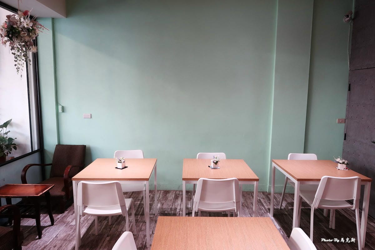 /tmp/phph2LtZF /tmp/phph2LtZF