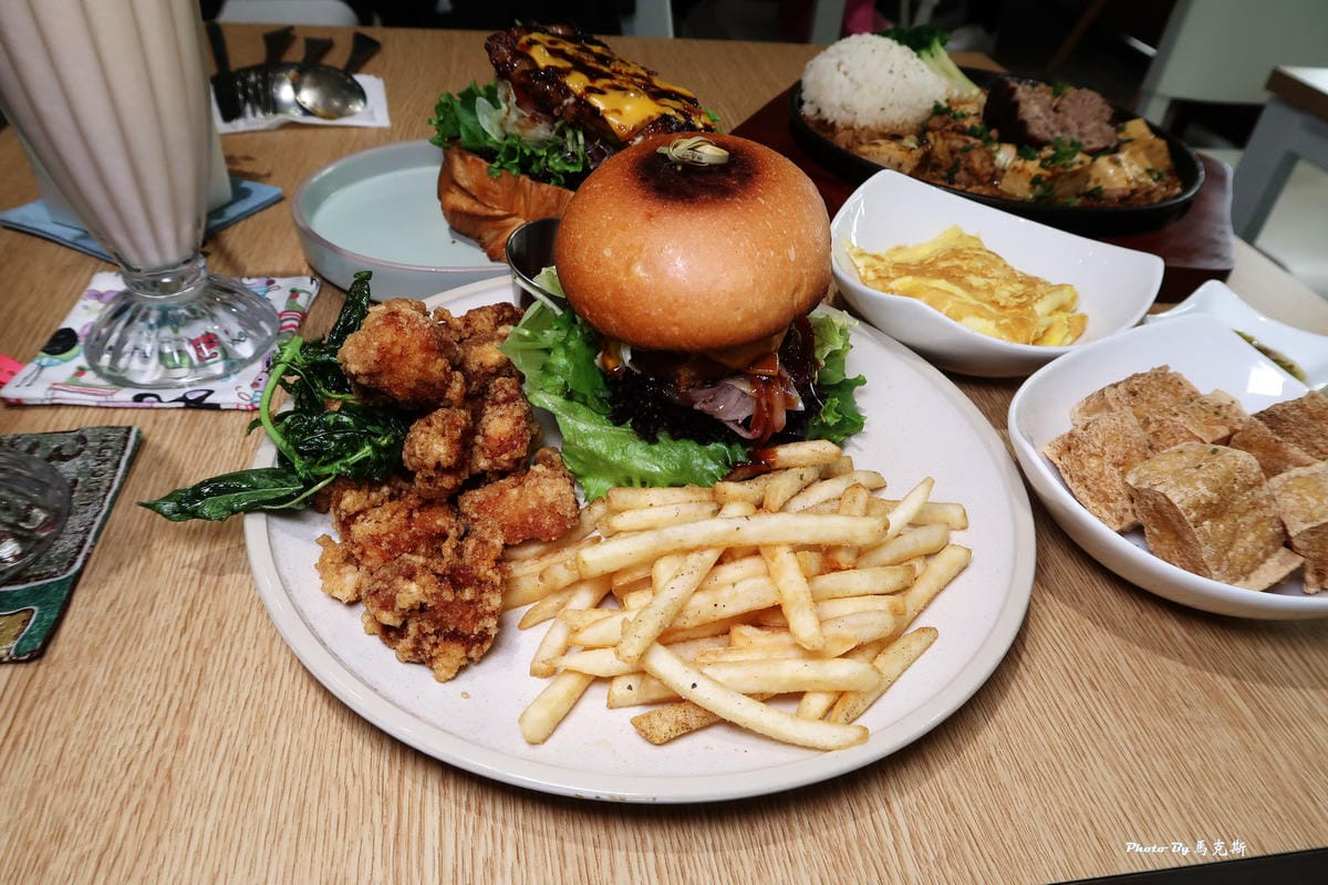 /tmp/phpH77CG9 /tmp/phpH77CG9