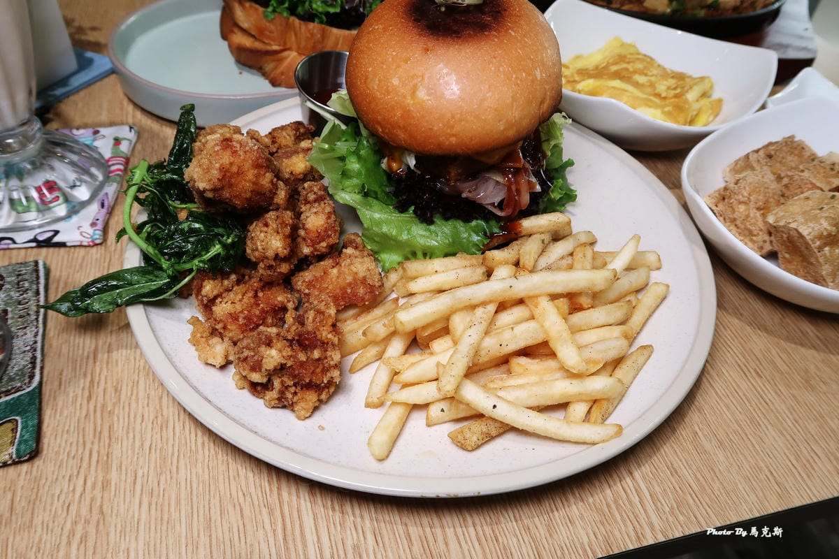 /tmp/phpUS0otN /tmp/phpUS0otN