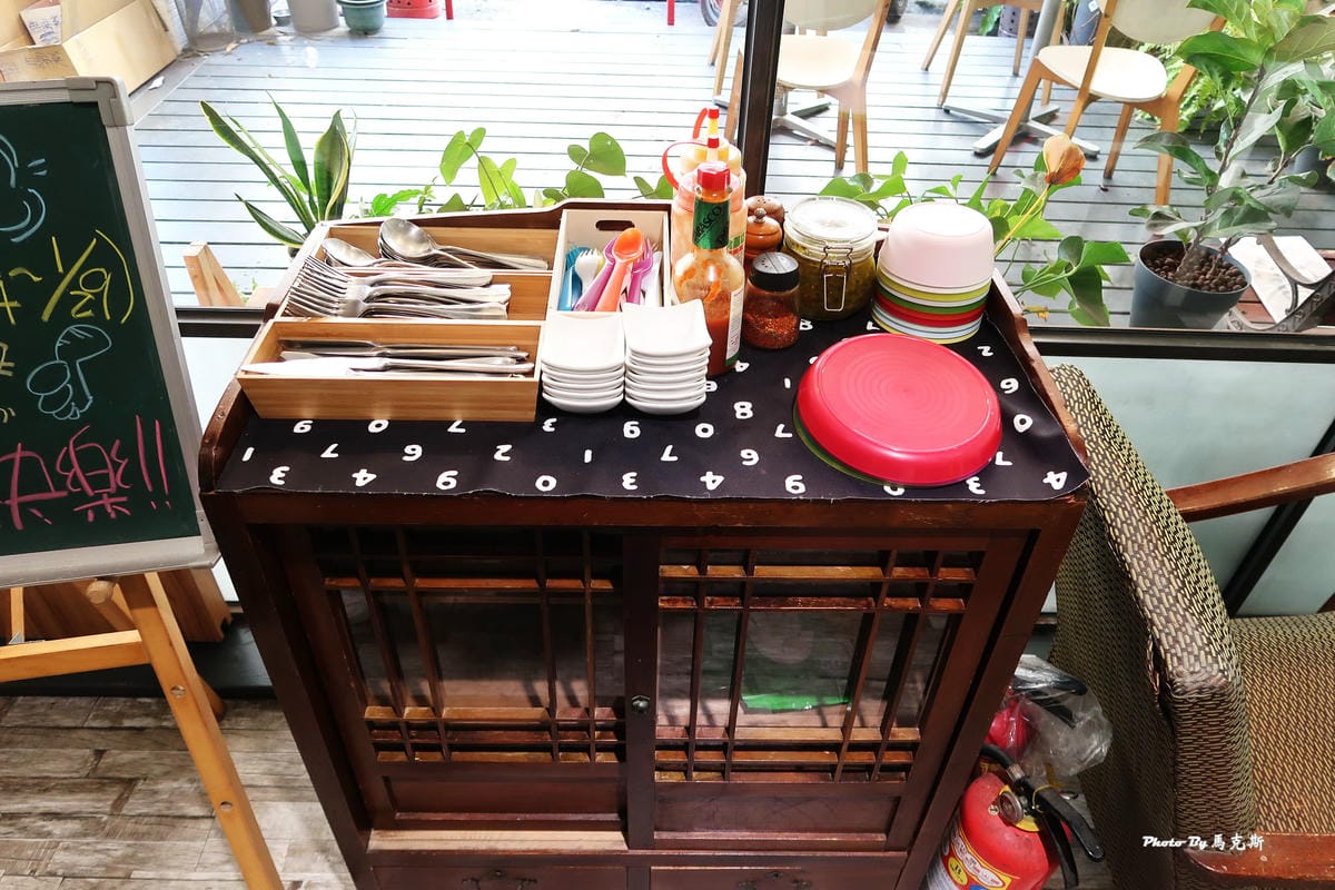 /tmp/php2D2u9n /tmp/php2D2u9n