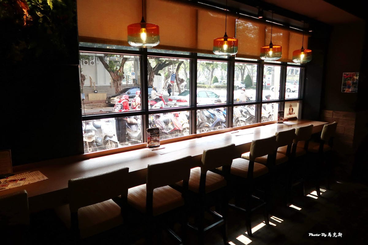 /tmp/phpLC1z3c /tmp/phpLC1z3c