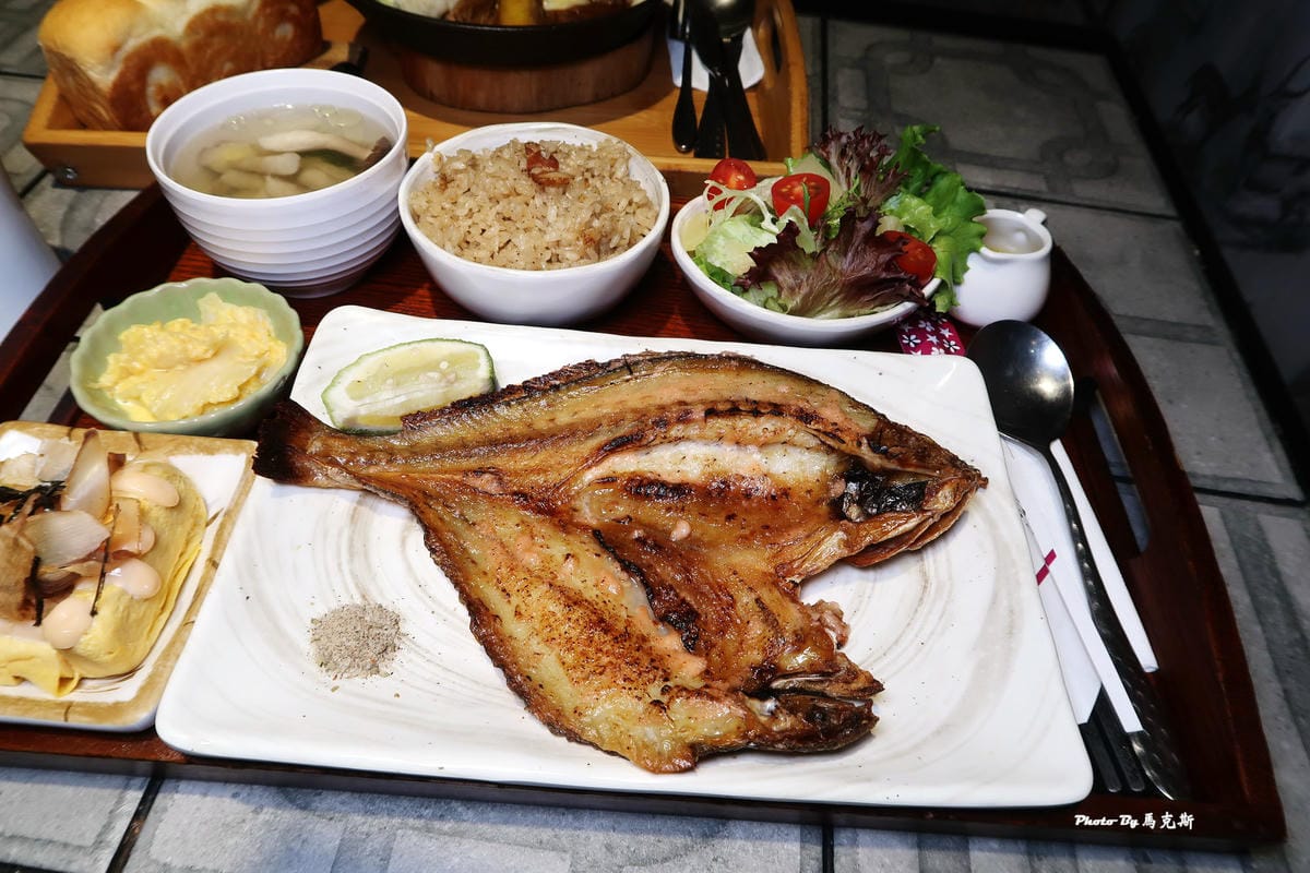 /tmp/phpjqnovF /tmp/phpjqnovF