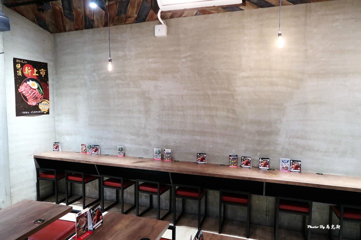 /tmp/phpwLbHY8 /tmp/phpwLbHY8